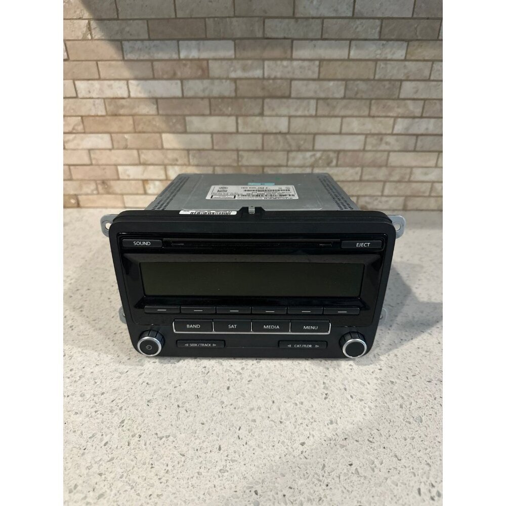 2014 VOLKSWAGEN JETTA RADIO AM FM‎ CD PLAYER RECEIVER REPLACEMENT P/N:1K0035164F